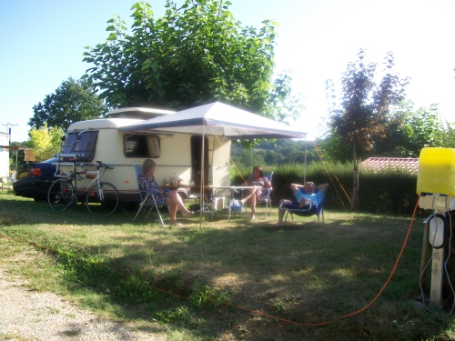 Emplacement - Emplacement En Camping - CAMPING LA BASTIDE