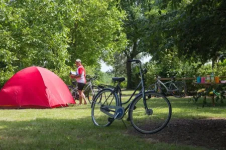 Emplacement - Emplacement Pour Déplacements 2 Roues (Cyclo - Moto) - CAMPING LA BASTIDE