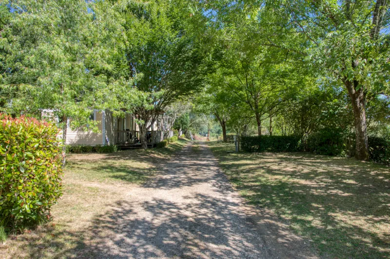 Emplacement En Camping 2 À 6 Personnes