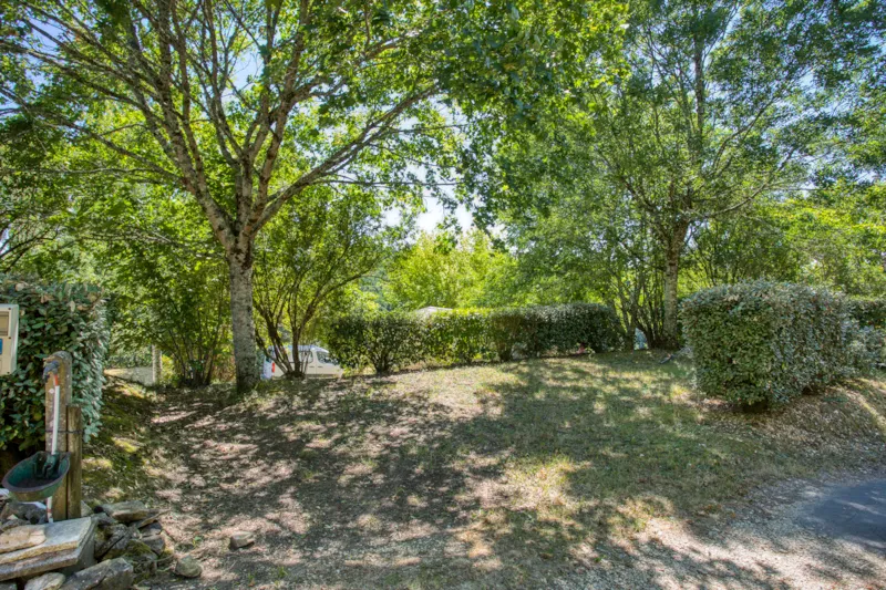 Emplacement En Camping 2 À 6 Personnes