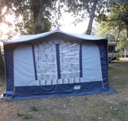Accommodation - Caravane Avec Auvent - Camping Le Convivial