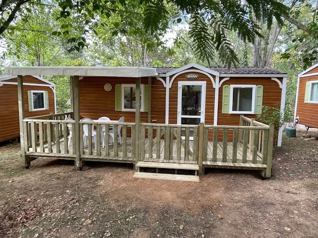 Mobil Home 4 Personnes  Climatisé Avec Terrasse Semi-Couverte