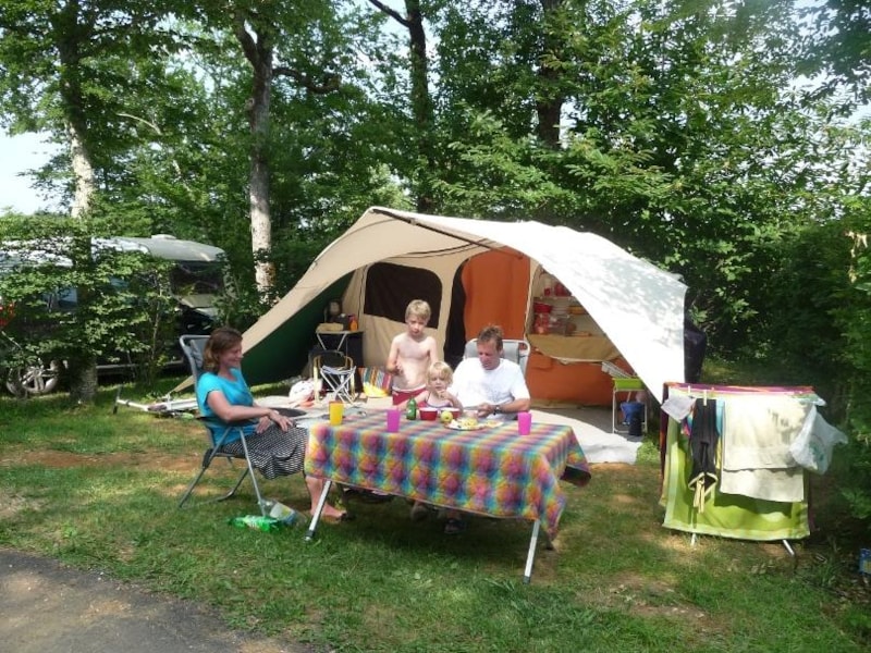 Piazzola per tenda (terreno erboso)