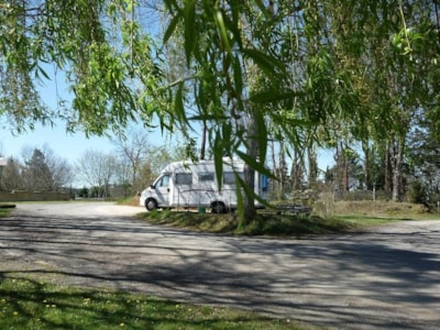 Pitch for caravan and motorhome (stabilized ground)