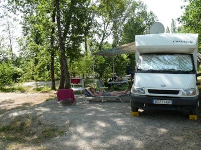 Pitch for caravan and motorhome (stabilized ground)