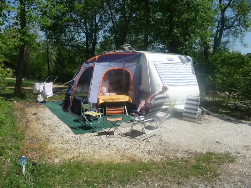 Emplacement Stabilisé (Caravane Ou Camping Car)