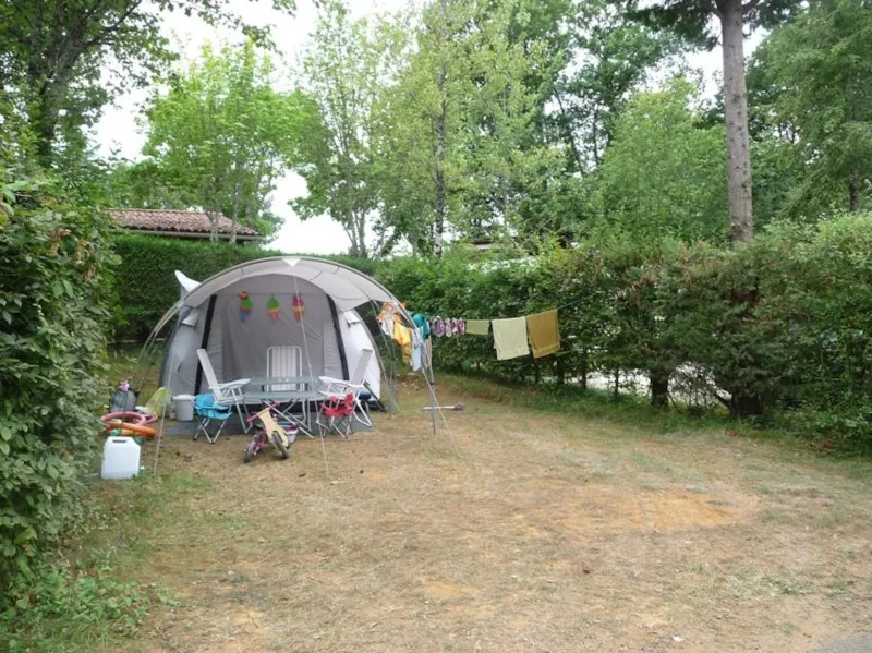 Emplacement Avec Forfait 10A