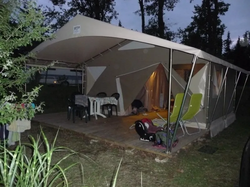 Tente Lodge Canada 5