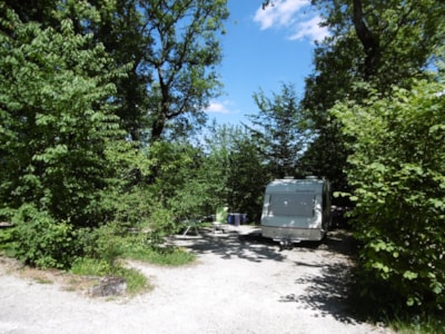 Pitch for caravan and motorhome (stabilized ground)
