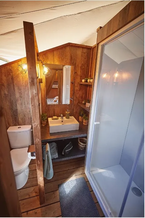 Tente Kenya Avec Sdb