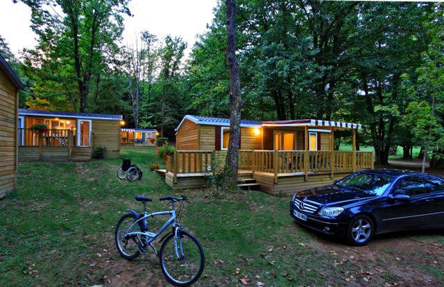 Accommodation - Wooden Mobilhome Grand Confort Pmr Hélios (4 X 8.60 M) + Partially Sheltered Terrace With Wood Barrier - Camping du Domaine de Maillac