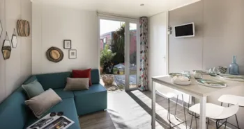 Mietunterkunft - Mobil Home Premium 33M² (2 Bedrooms, 2 Bathrooms And 2 Toilets) + Terrace + Tv And Dishwasher - Camping Le Perpetuum