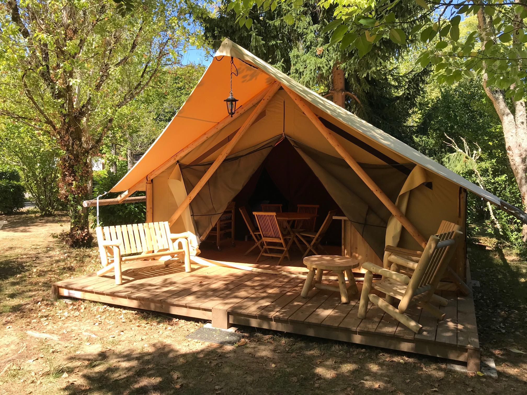 Accommodation - Lodge Robinson - 2 Bedrooms - Camping Le Bosquet