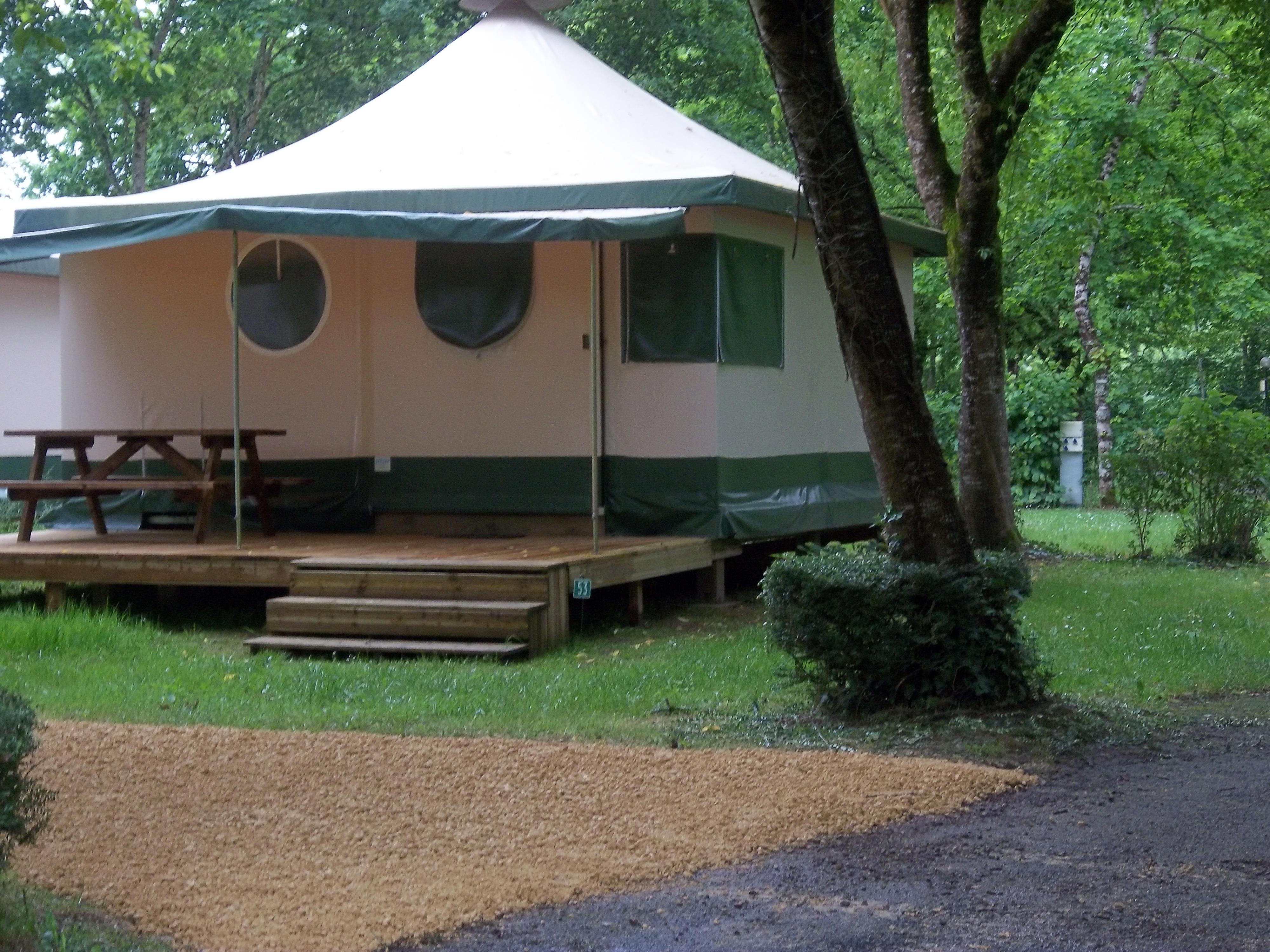 Accommodation - Canvas Bungalow Kiwi - Camping les Cinq Châteaux