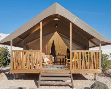 Accommodation - Tent Privilège Mini Wood 2 Rooms - Camping les Cinq Châteaux