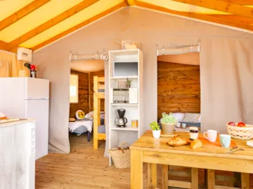 Accommodation - Lodge Comfort - 3 Bedrooms - No Sanitary Facilities - ROMANEE Lou Castel