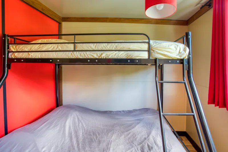 Chalet Noumea (4-5 Pers) 2 Chambres - Tv - Clim - 2 Transats - Terrasse Couverte