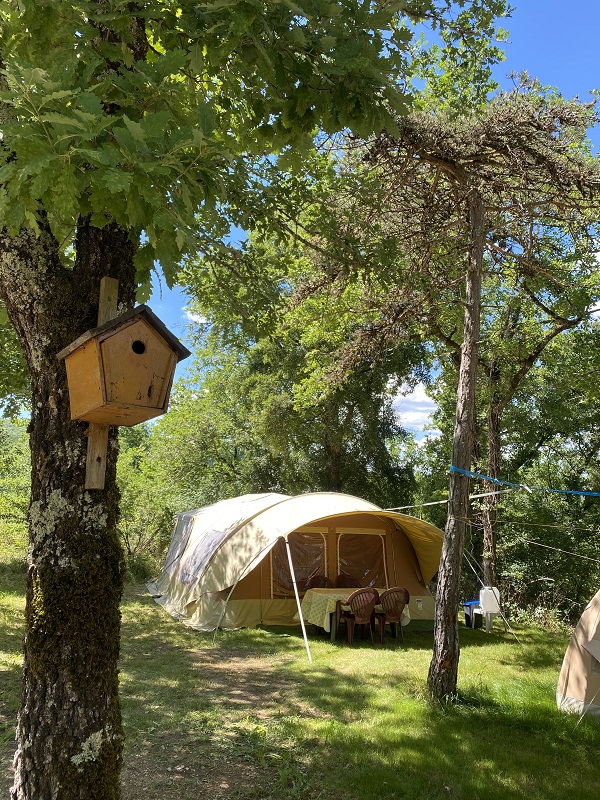Location - Tente Raclet Safari - 4 Personnes - 2 Chambres Avec 2 Lits (160 X 205) - Cuisine Équipée - Salon De Jardin - Camping La Peyrugue