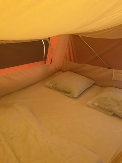 RACLET Safari TENT - 2 bedrooms with 2 beds (160 x 205) - garden furniture - no bathroom facilities — 4