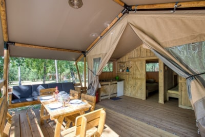 LODGE TENT - 2 bedrooms - Covered terrace with bench seating - No bathroom facilities — 6