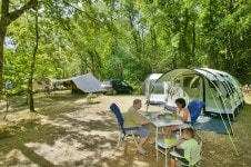 Underwood pitch - Package for 2 people (caravan, motorhome, or tent) + 1 car — 1