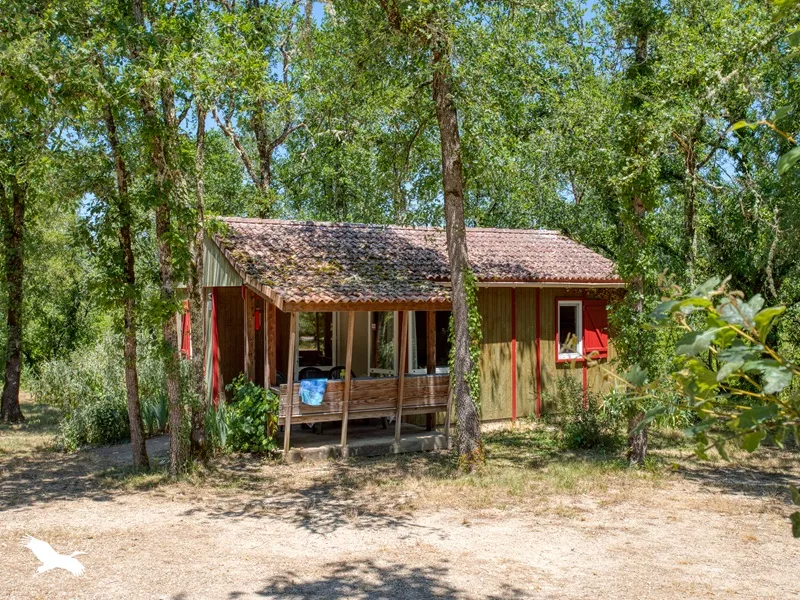 Location - Chalet Bien-Être Adapté Aux Pers À Mobilité Réduite - 2 Chambres -Clim - Terrasse Couverte - Camping La Peyrugue