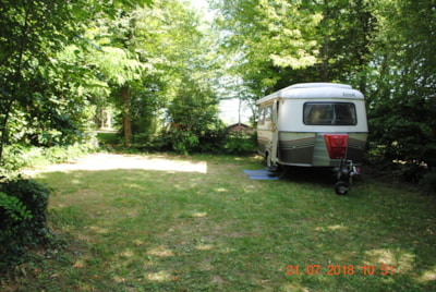 Pitch package with electricity (1 vehicle per pitch) — 6