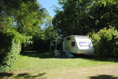 Pitch package with electricity (1 vehicle per pitch) — 5