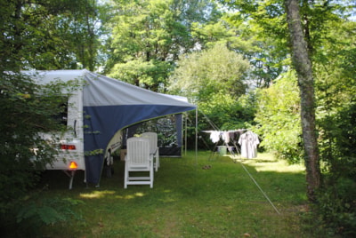 Pitch package with electricity (1 vehicle per pitch) — 3