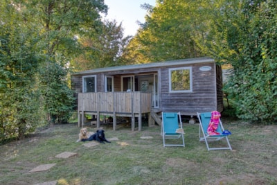 MOBILE HOME PATIO - 2 Bedrooms + 2 Bathrooms (BED 160) — 1