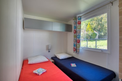 OHARA MOBILE HOME, VIEW OF THE POOL AND VALLEY (160 CM BED) — 6