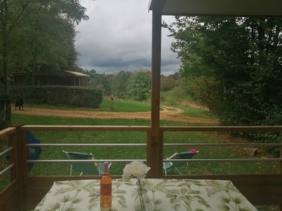 MOBILE HOME LODGE, TV, PETS NOT ALLOWED — 3