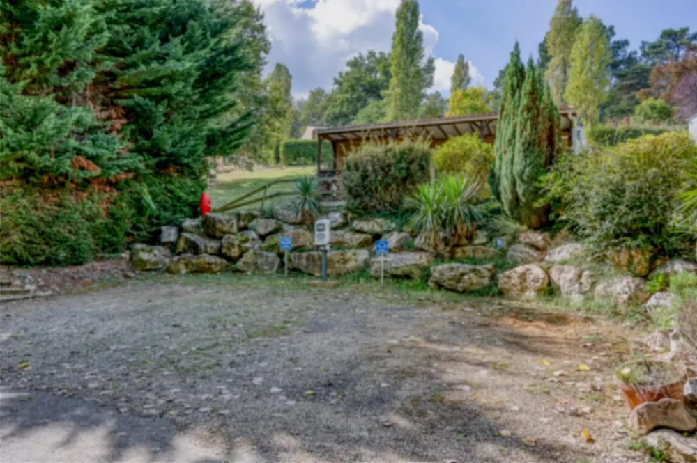 Stellplatz - Stellplatz Mit Strom - Camping Paradis l'Escapade