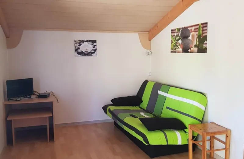 Chalet Charlay 35 M² Avec Télévision - 2 Chambres - Terrasse Couverte -