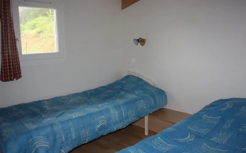 Chalet Charlay 45 M² Avec Télévision - 2 Chambres - Terrasse Couverte