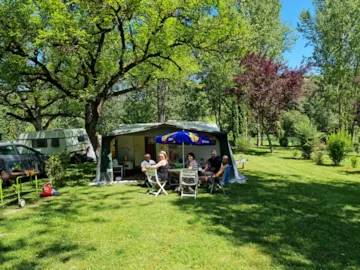 Pitch - Pitch  (Tent , Caravan Or Camping-Car) +1 Car + 1 People - CAMPING LE VERDOYANT