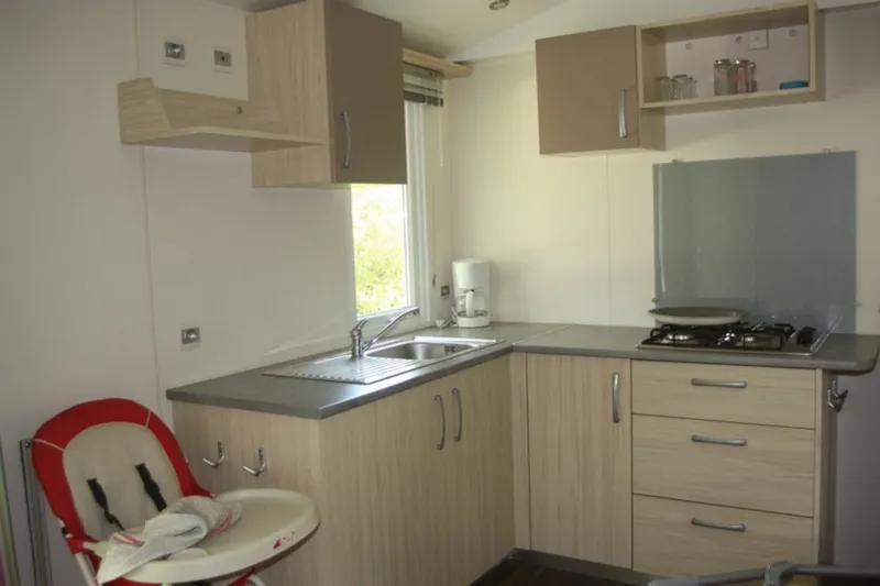 Mobilhome Bambino Avec Télévision - 2 Chambres - Terrasse Couverte -