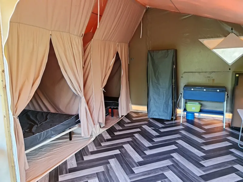Tente Trappeur 20 M² / 2 Chambres - Sans Sanitaire Privatif + Terrasse Couverte 12 M² -