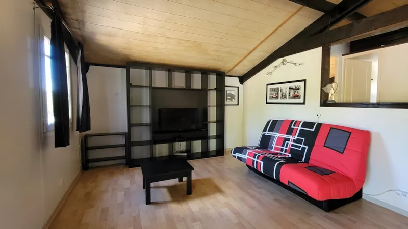 Chalet Charlay 45 M² Avec Télévision - 2 Chambres - Terrasse Couverte