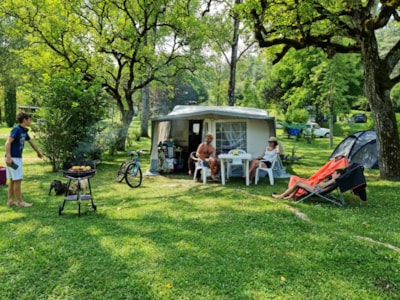 Pitch  (tent , caravan or camping-car) +1 car + 1 people — 2