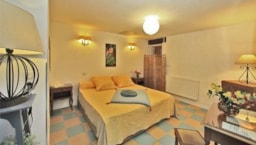 Location - Appartement - 32M² - 1 Chambre Avec Terrasse - Camping La Rivière
