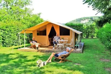 Huuraccommodatie(s) - Canvas Tent Met Houten Vloer - 35M² - 2 Slaapkamers - Camping La Rivière