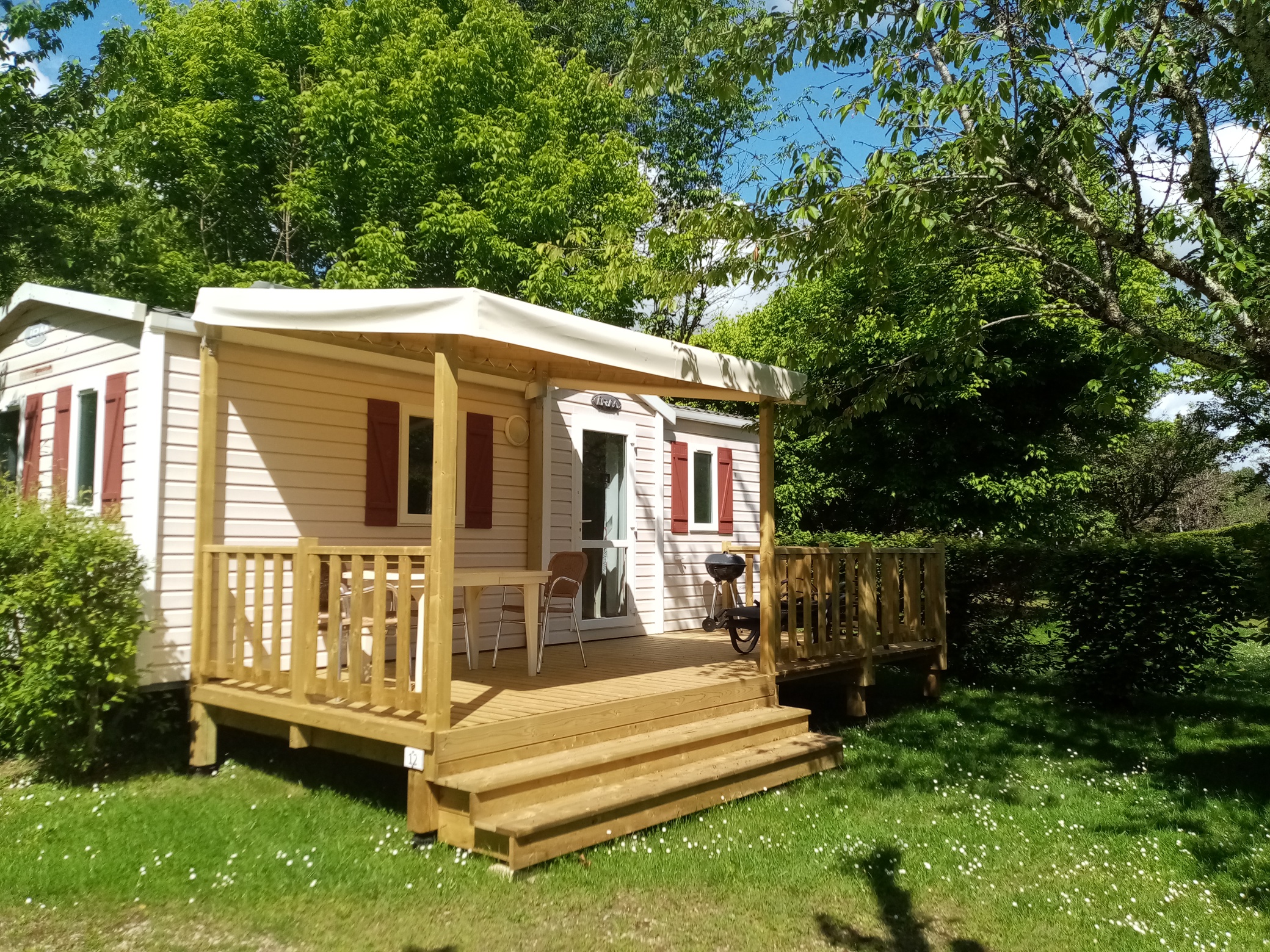 Accommodation - Mobil Home Super Mercure - 27,5M² - 2 Bedrooms - Camping La Rivière