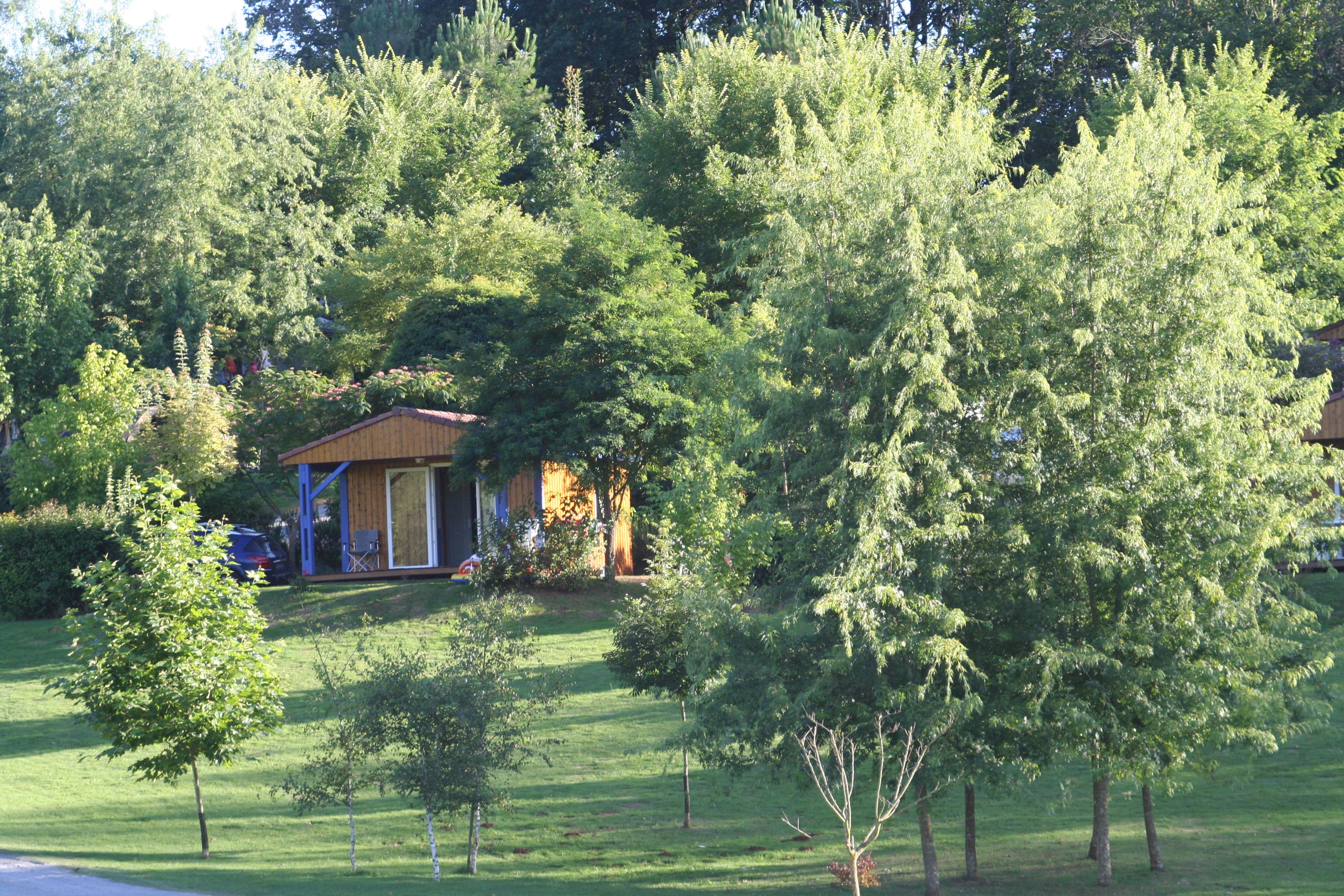 Location - Chalet Farniente 20M² / 2 Chambres 2 Lits 140  +20M² Terrasse (10M2 Couverte) - Camping Les Valades