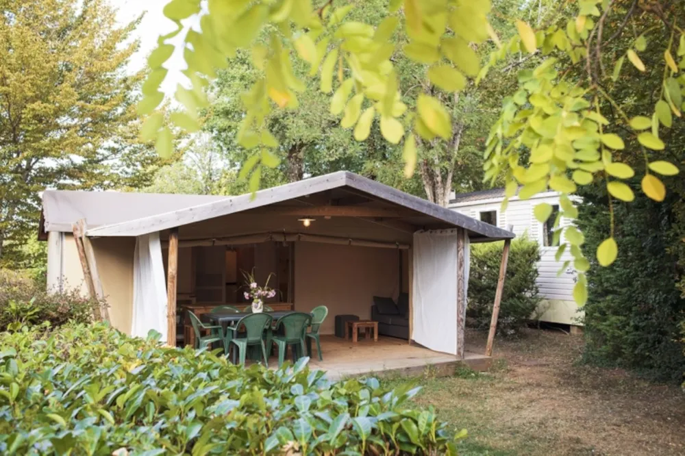 Location - Tente Lodge Cotton 2 Chambres (Avec Sanitaire) - CAMPING LA LENOTTE 