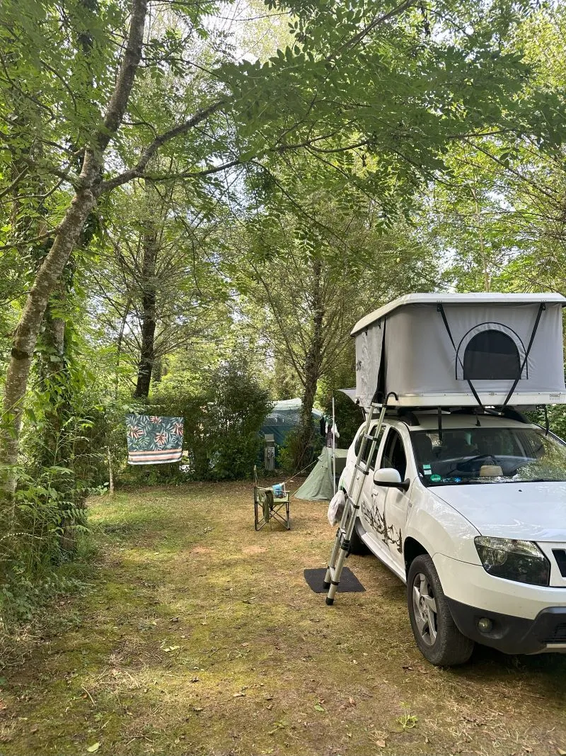 Emplacement Confort - Tente, Caravane Ou Camping Car - 1 Voiture