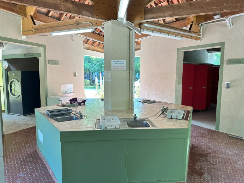 Emplacement Confort - Tente, Caravane Ou Camping Car - 1 Voiture