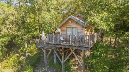 Accommodation - Cabane Perchée Beaumont - Le Moulin de Surier - MAEVA Respire