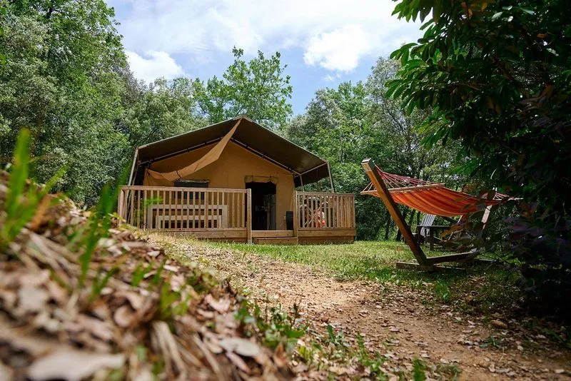 Tente Lodge Grand Roc 50 M2 Avec Sanitaires