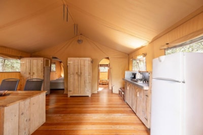 GRAND ROC 50 m² lodge tent with bathroom facilities